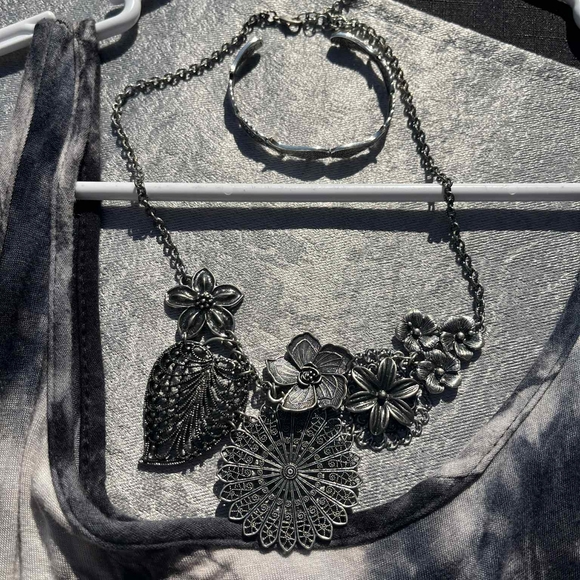 Olivia Rae Black and Gray Tie-Dye Dress (Med) W/ Matching Jewelry Set - Picture 8 of 8